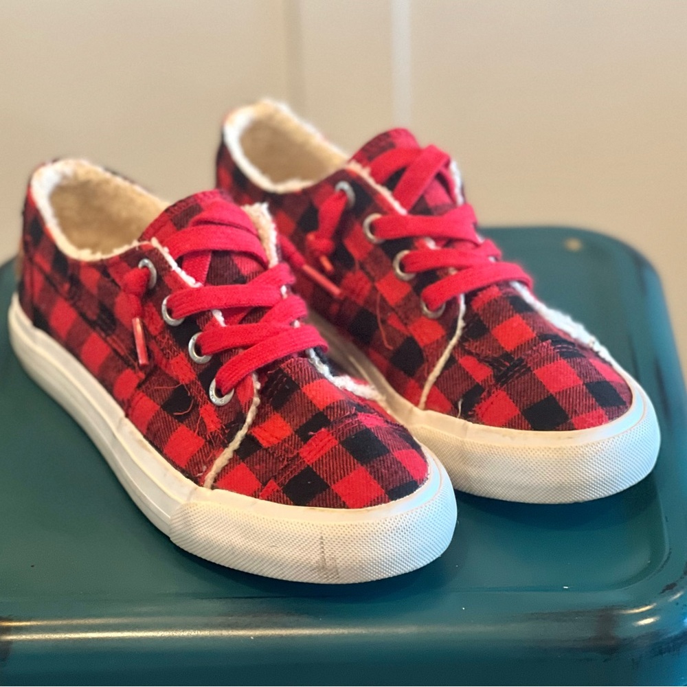 Blowfish Malibu Buffalo Check Sneakers Faux Fur Sherpa lined Sz 7